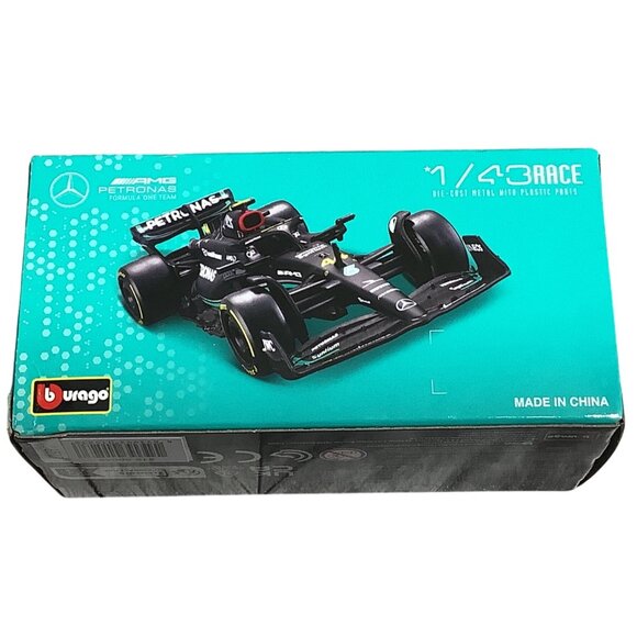 2 Burago Formula Racing SF23 Ferrari Mercedes AMG F1W14 E Performance - Picture 6 of 8